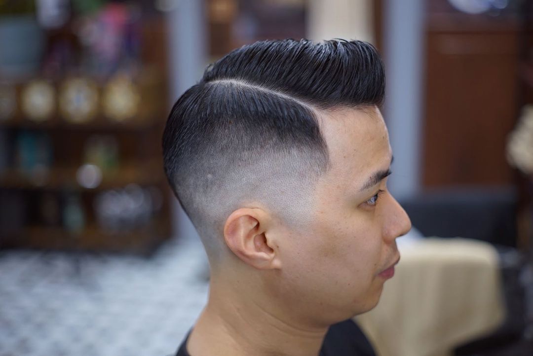 Side Part x Mid Skin Fade