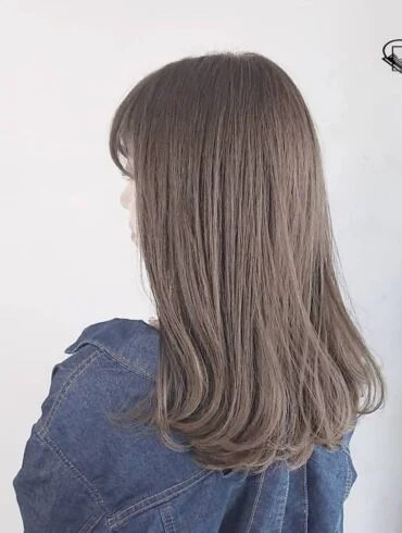亞麻啡內捲髮