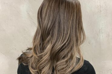 啞光珍珠灰啡自然捲髮