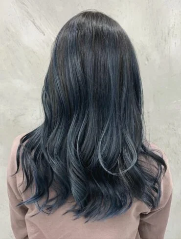 復古淺灰藍微捲髮
