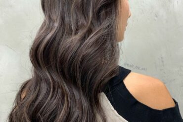 整齊長捲髮復古look